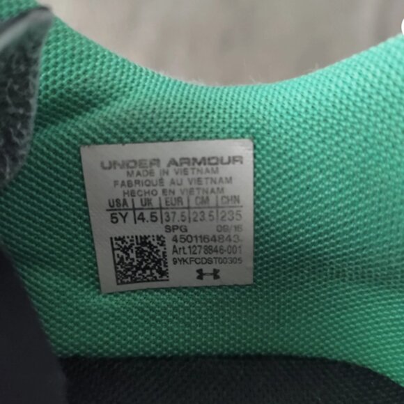 Under Armour Soccer Futbol Cleats Youth Size 5Y Black Green Lace Up 1278846-001 - Picture 3 of 8